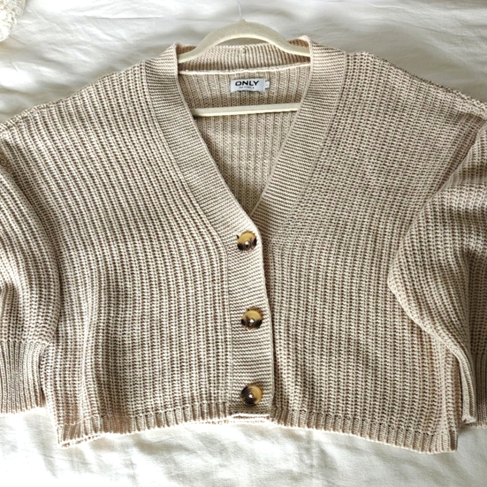 Cropped Off-White Sweater